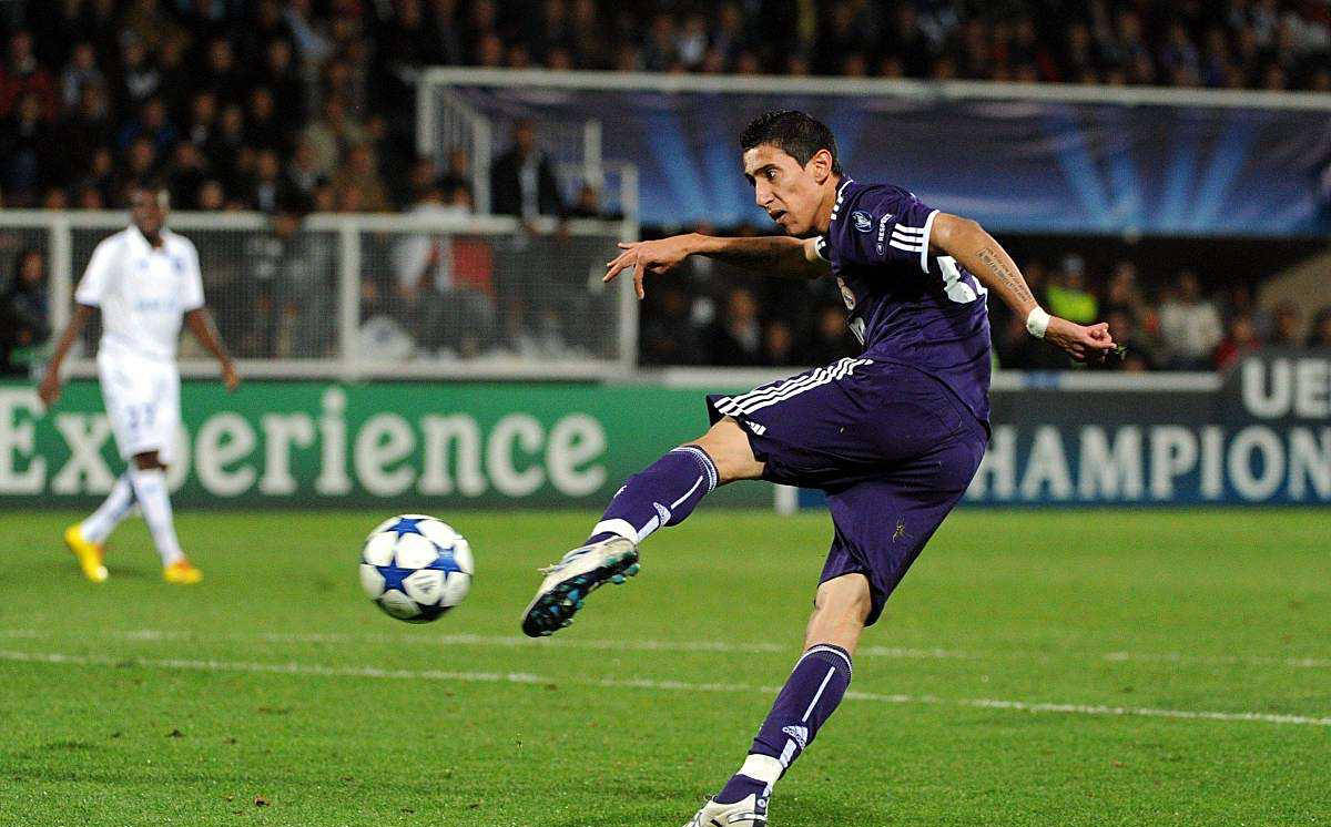 关于今夜荷甲传出新动向；埃因霍温防线松动；管理层表态——引发热议；高层口径保持一致的信息